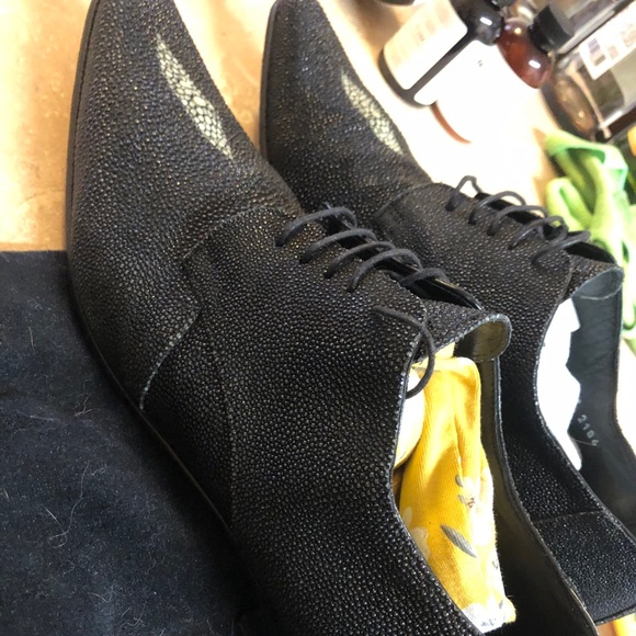 $4500 full Stingray Dolce an Gabanna Shoes